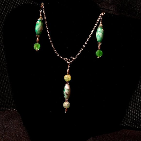 CCLHMHLLC Wired Jewellery Designs - Picture 1 of 4